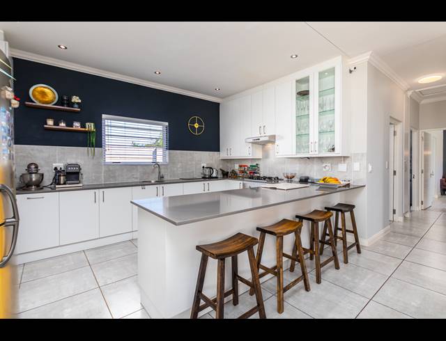 4 BEDROOM FREESTANDING SOLD IN SUNNINGDALE